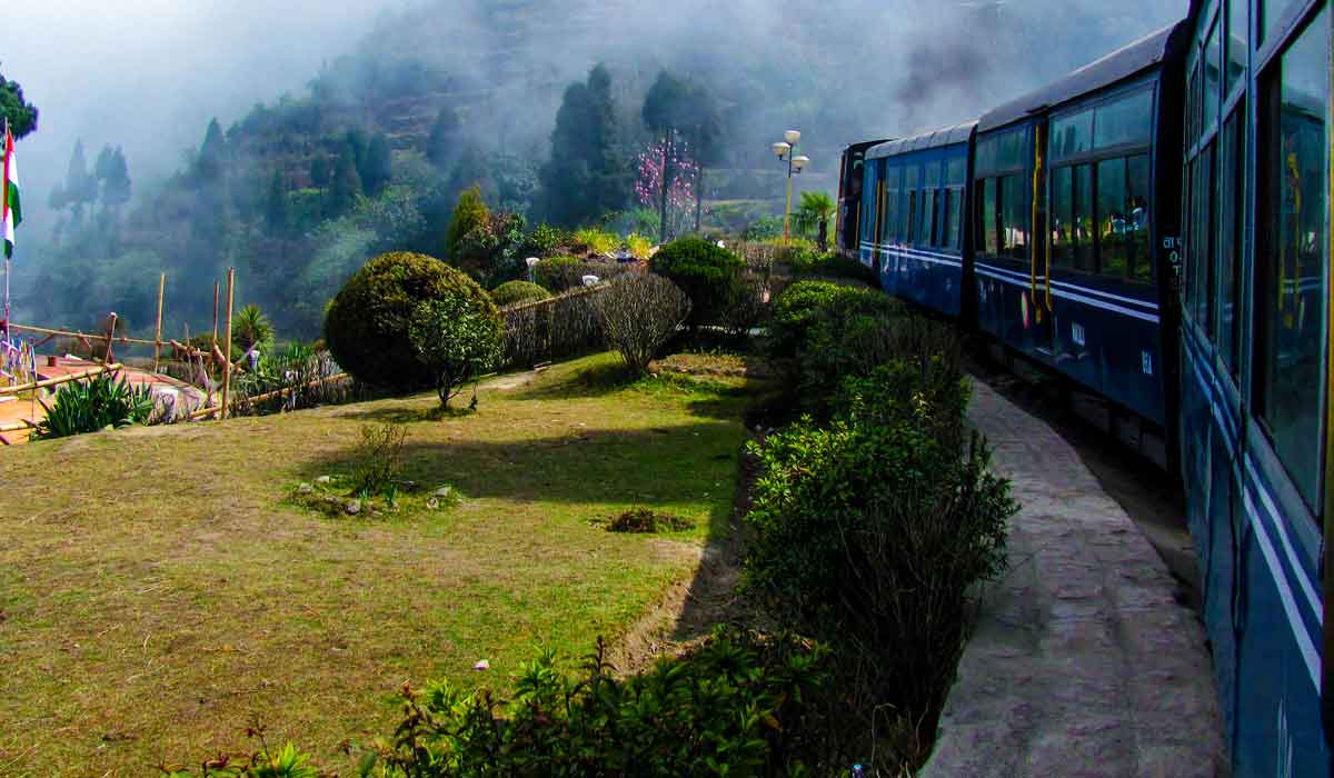 Why you should opt for train journey at least once while your India Tour?